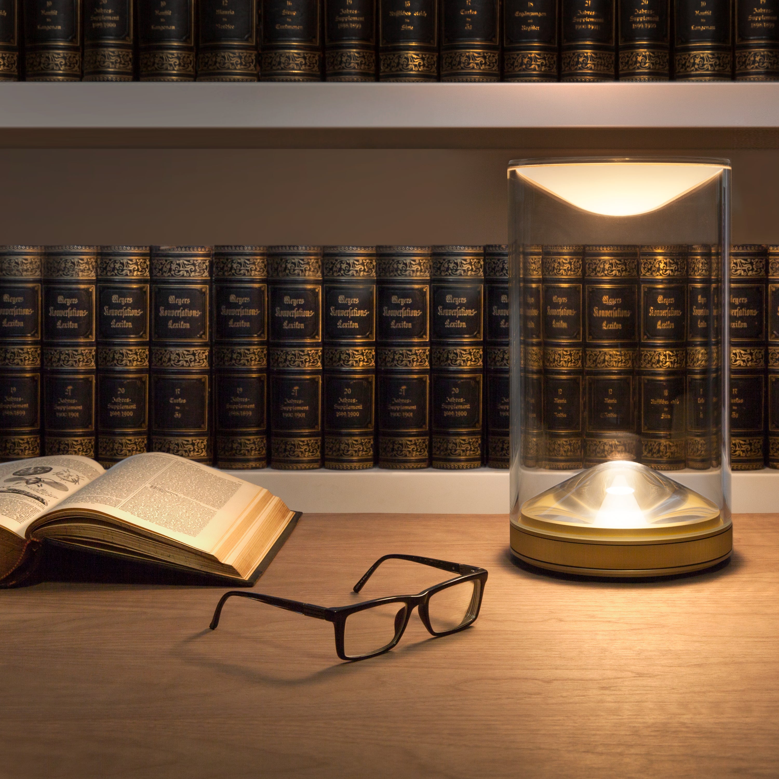 Eva Table Lamp By Lumina