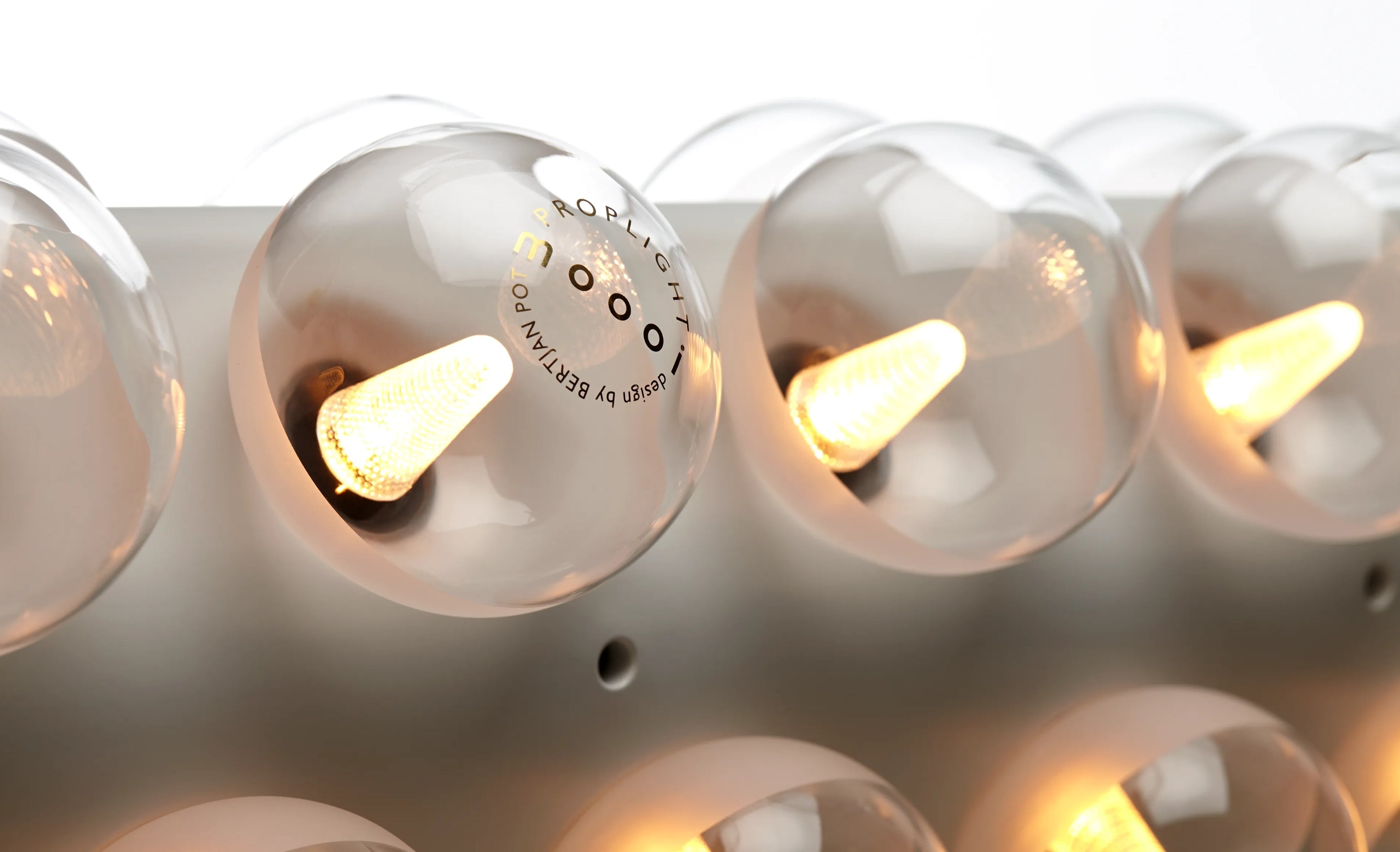 Prop Light Suspended By Moooi