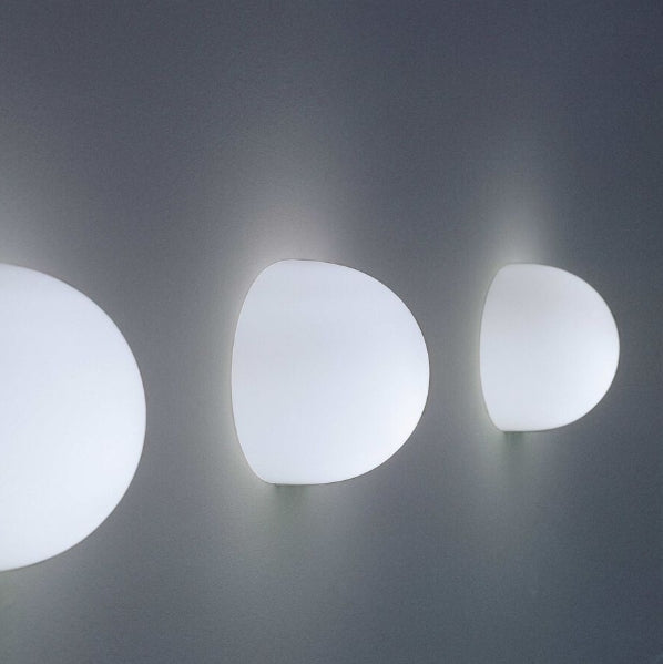 Glo-Ball Wall By FLos