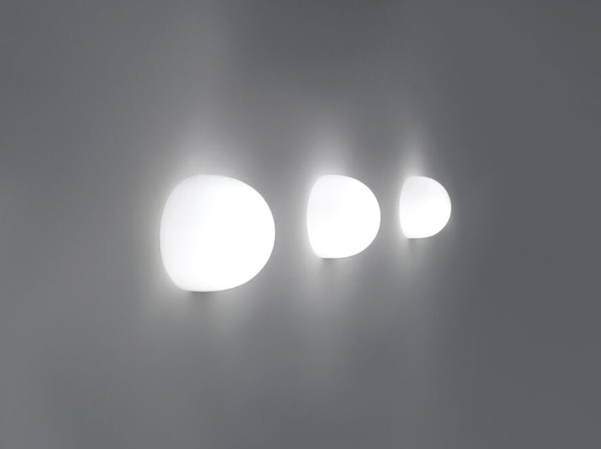Glo-Ball Wall By FLos
